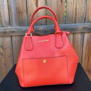 Michael Kors Greenwich Bucket Handbag 👜